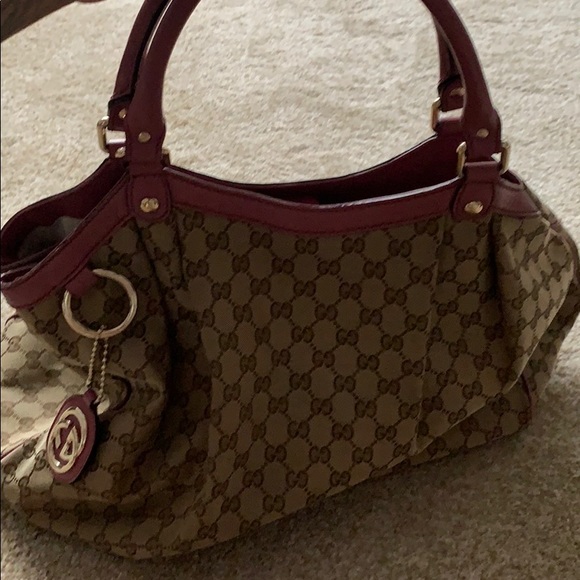 Authentic Gucci Print hobo bag - Picture 9 of 10